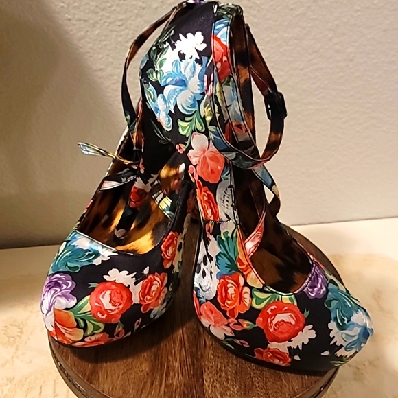 Iron Fist Floral Skull Stilettos - Picture 1 of 6